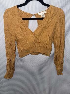 Urban Romantics Mustard Gold Textured Wrap Crop Top Size M